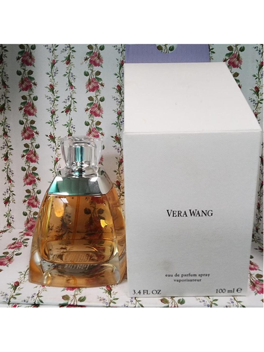 Vera Wang Eau de Parfum Spray 100ml
#perfume #luxury